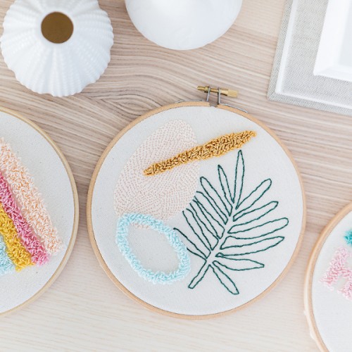 embroidery hoop with fabric