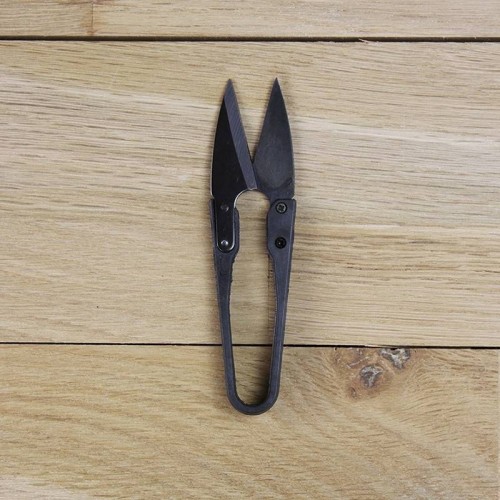 thread snip scissors